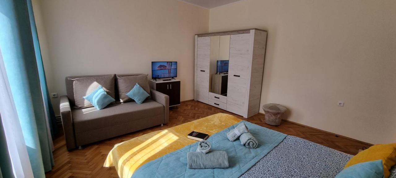 Happy Mood Apartments Брашов Екстериор снимка