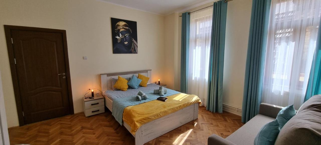 Happy Mood Apartments Брашов Екстериор снимка