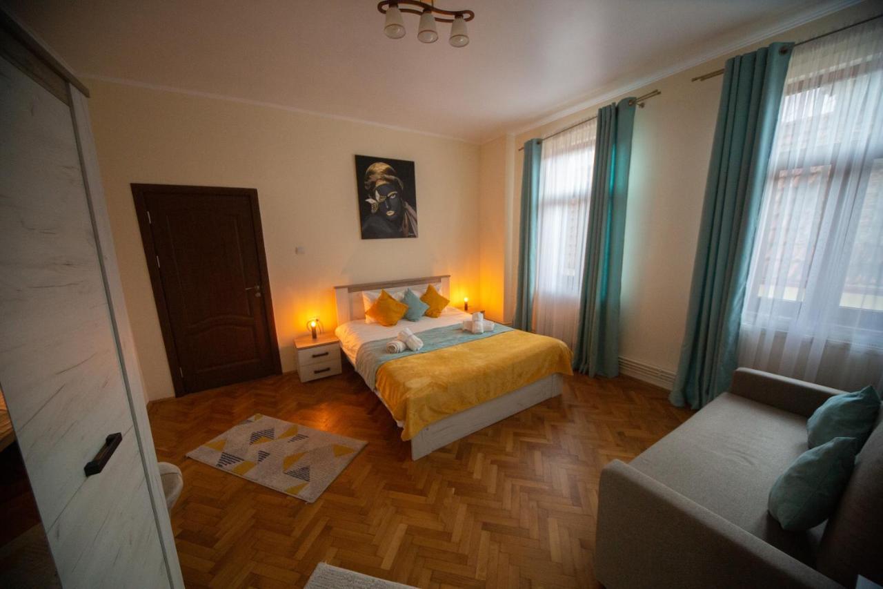 Happy Mood Apartments Брашов Екстериор снимка