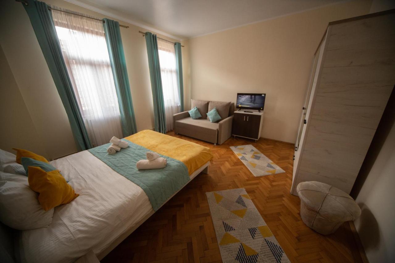 Happy Mood Apartments Брашов Екстериор снимка
