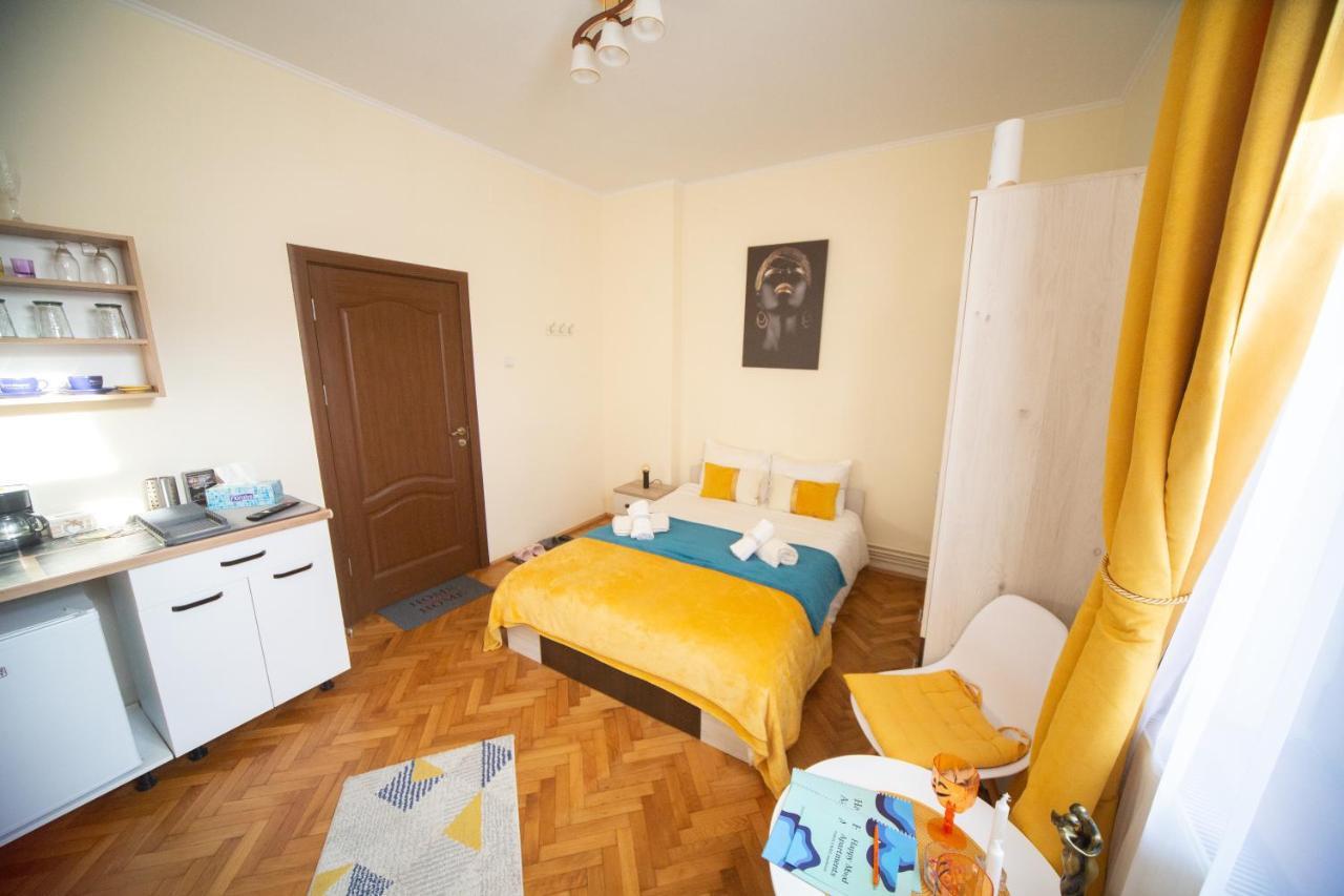 Happy Mood Apartments Брашов Екстериор снимка