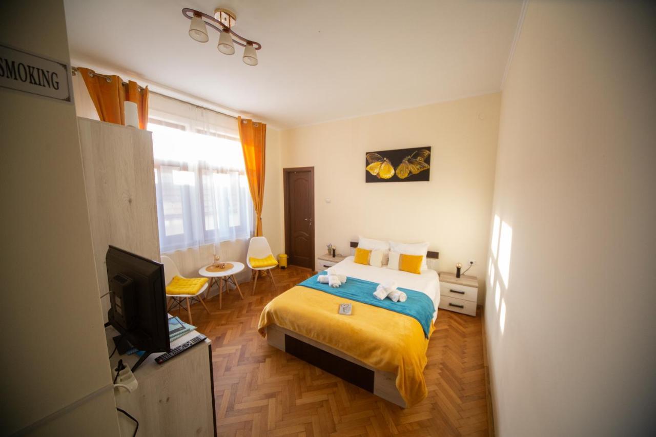 Happy Mood Apartments Брашов Екстериор снимка