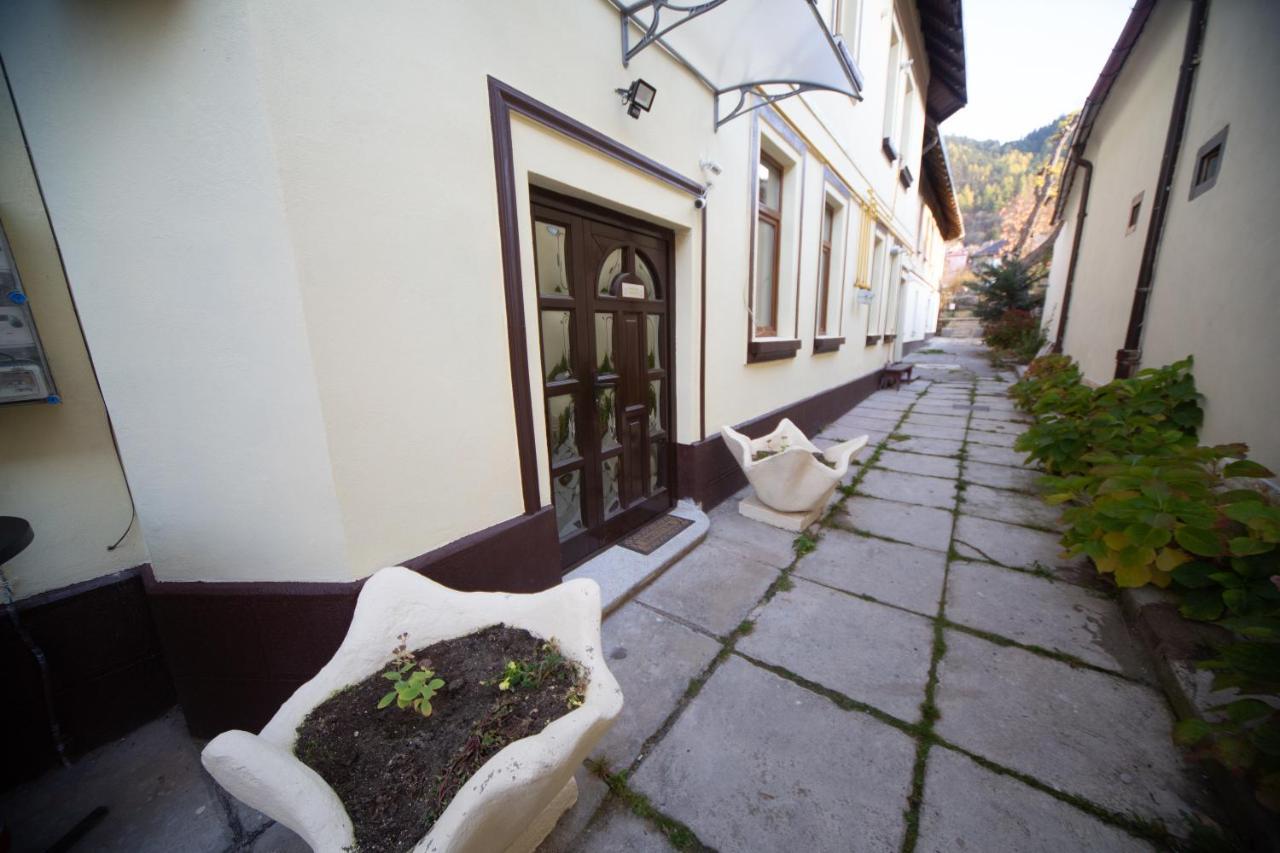Happy Mood Apartments Брашов Екстериор снимка